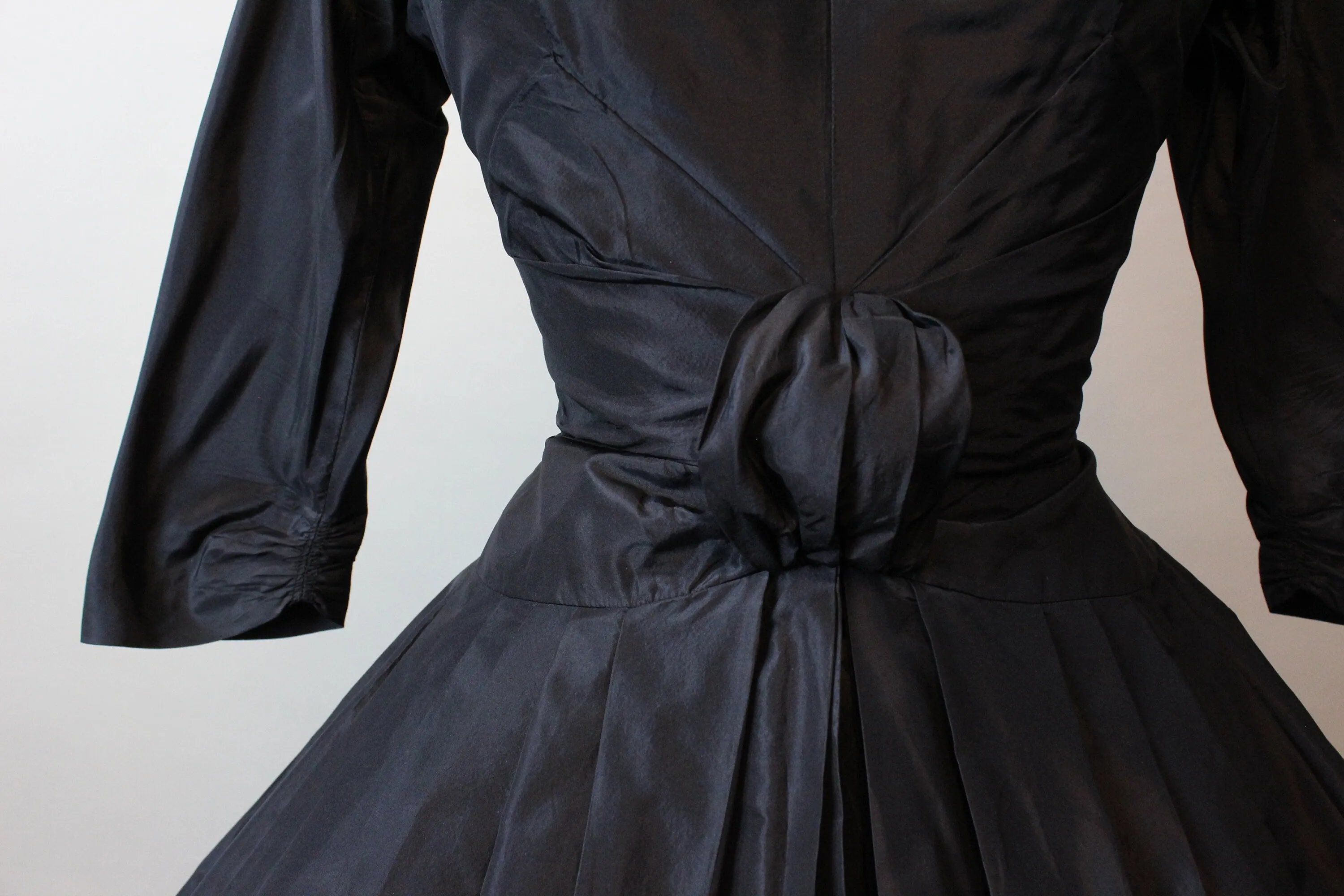 1950s SILK COCKTAIL dress xs | new fall