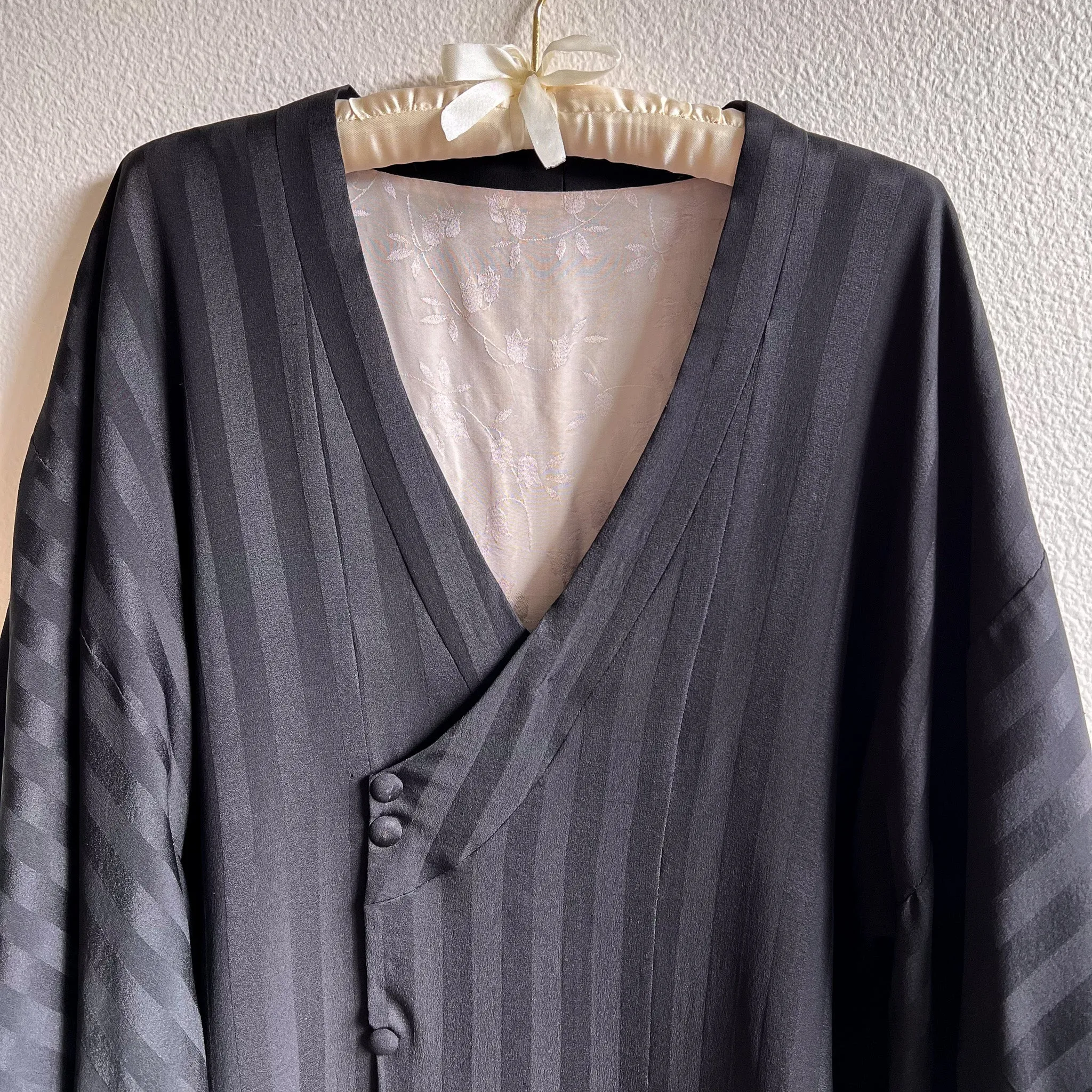 Exquisite 1920s Black Silk Long Jacket With Floral Lining (S/M)