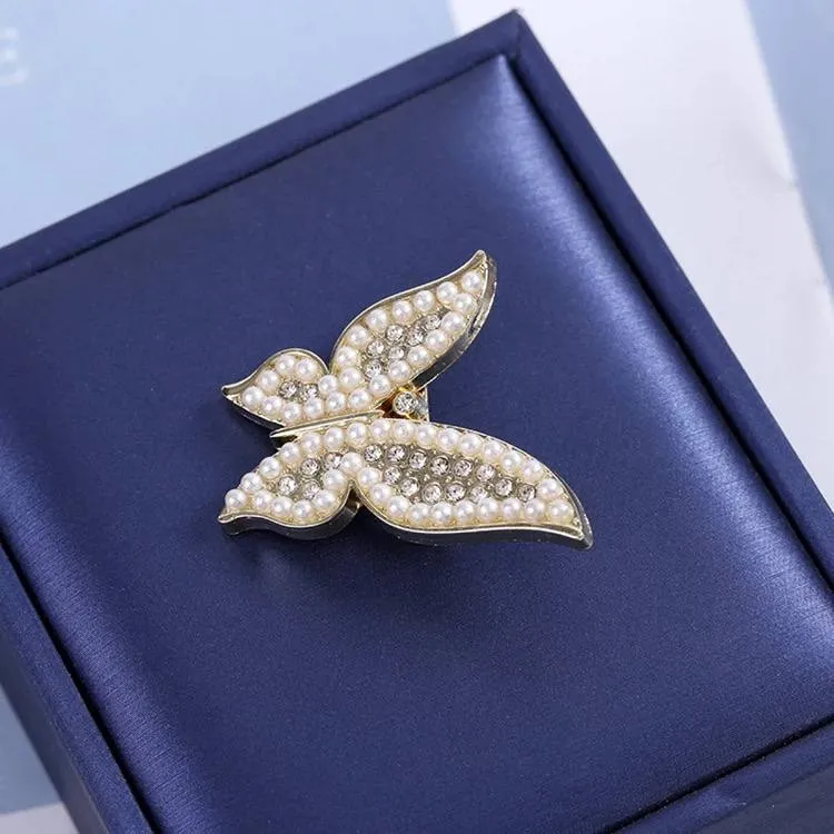 Meliora Butterfly brooch with pearls