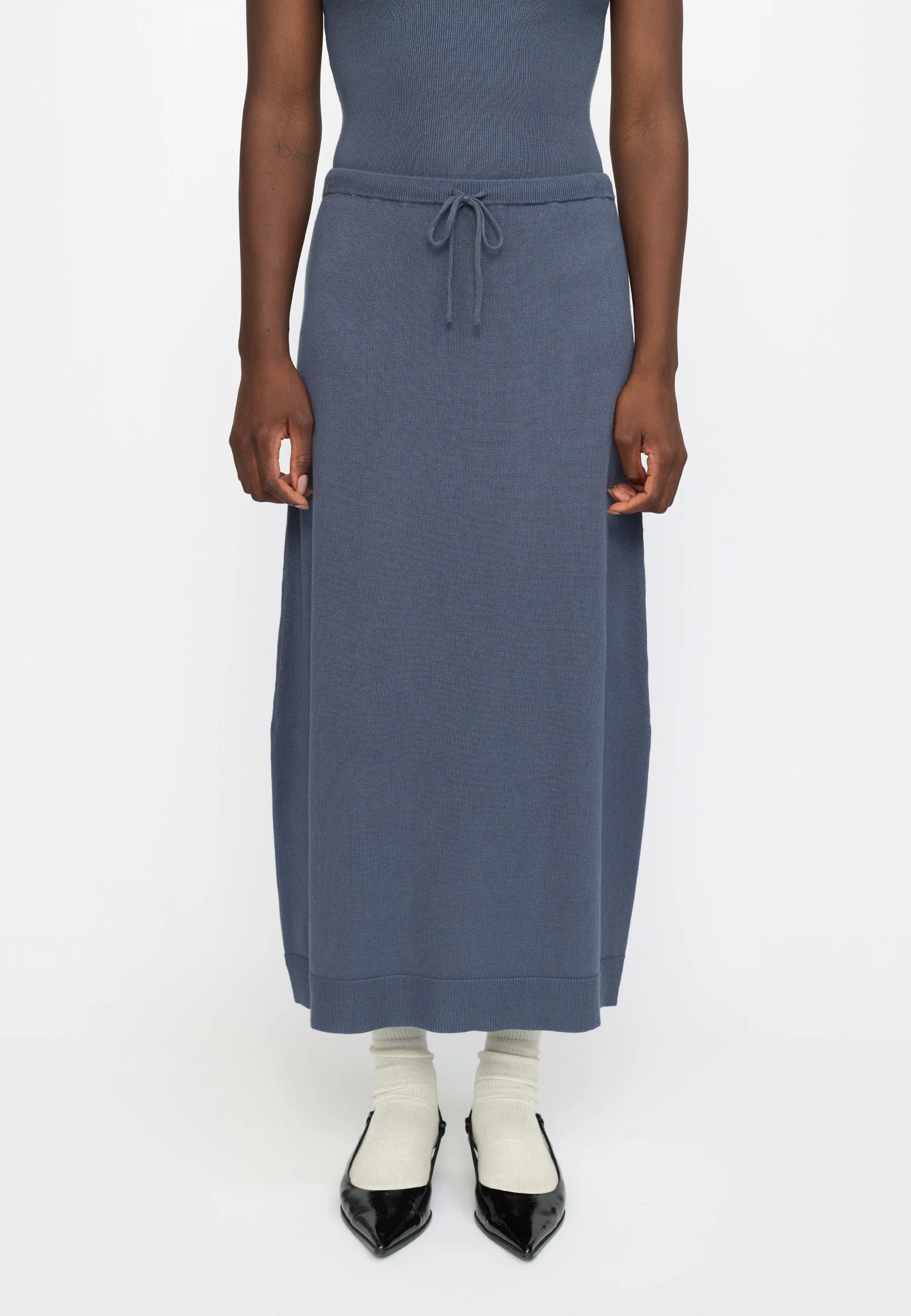 SREpira Midi Skirt Knit - Ombre Blue